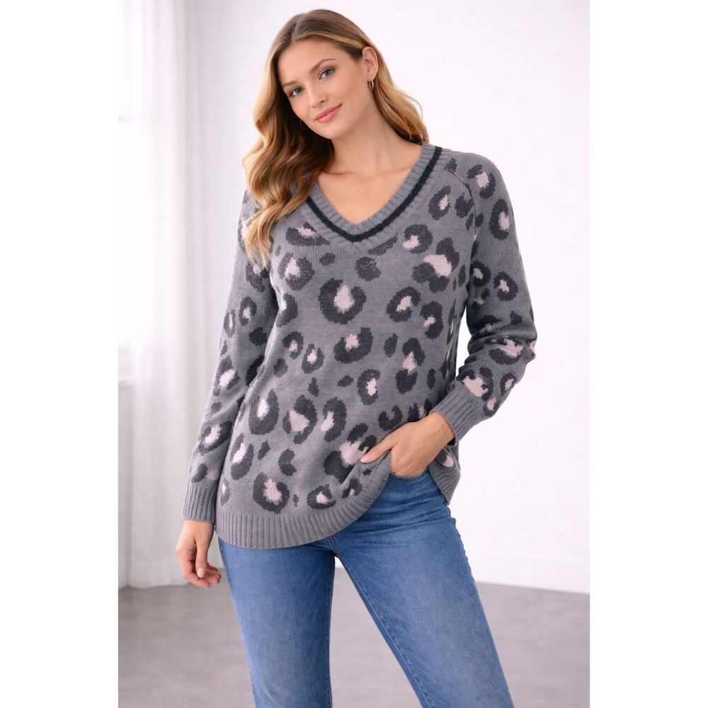 Romeo & Juliet Couture Sweater Gray Animal Print Long Sleeve M
